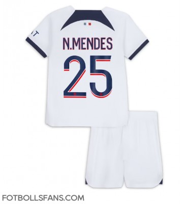 Paris Saint-Germain Nuno Mendes #25 Replika Bortatröja Barn 2023-24 Kortärmad (+ Korta byxor)